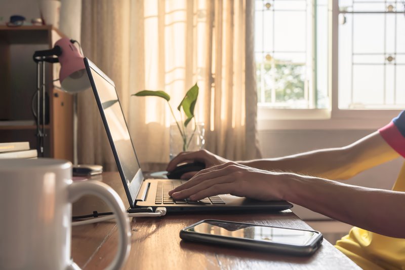 HR lunchtime briefing: Working from home, AI and terminations.